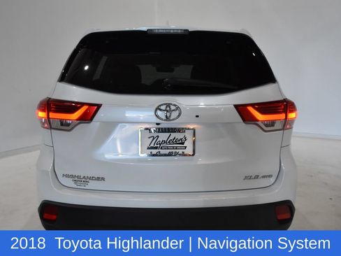 Used 2018 Toyota Highlander XLE AWD/4WD image 5