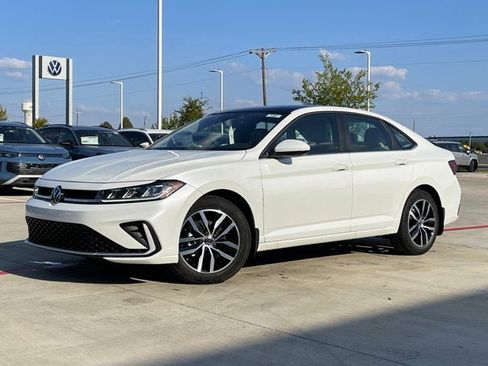 New 2025 Volkswagen Jetta SE image 1
