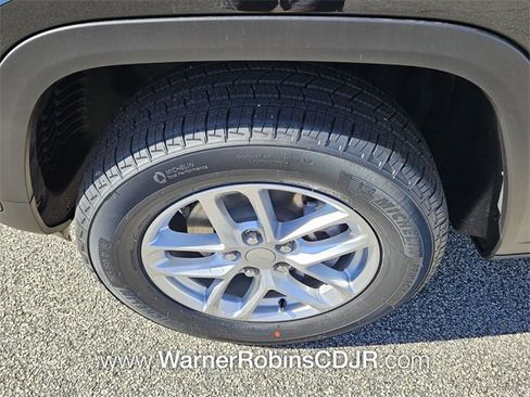 New 2025 Jeep Grand Cherokee Laredo X image 17