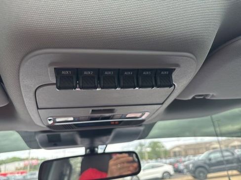 Used 2024 Ford F250 Lariat w/ Lariat Ultimate Package AWD/4WD image 13