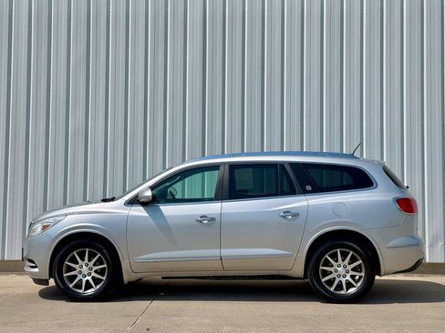 Used 2017 Buick Enclave Leather AWD/4WD image 3
