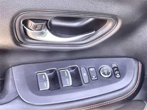 Certified 2025 Honda HR-V Sport image 30