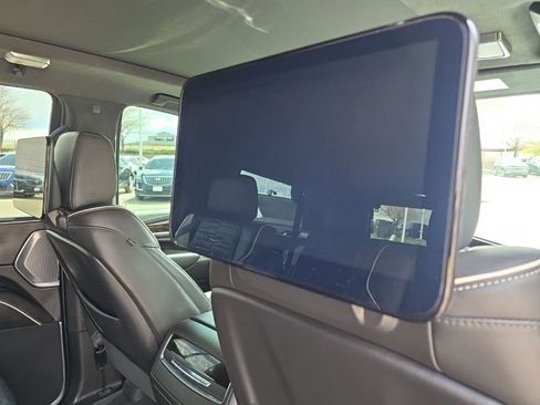 Used 2022 Cadillac Escalade Sport Platinum w/ LPO, ONYX Package image 22