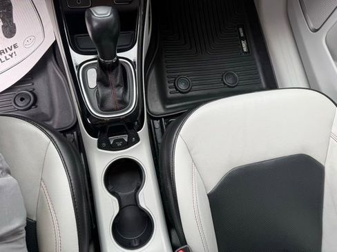 Used 2020 Jeep Compass Limited FWD image 19