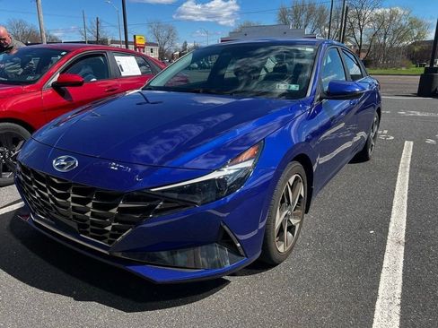 Used 2022 Hyundai Elantra Limited w/ Winter Weather Package image 4