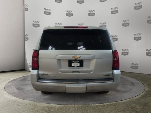 Used 2018 Chevrolet Suburban Premier AWD/4WD image 4