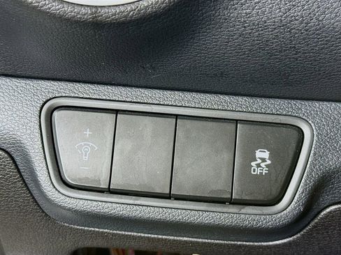 Used 2023 Kia Forte LXS image 18