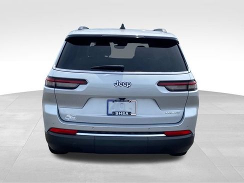 Used 2023 Jeep Grand Cherokee L Laredo RWD image 5