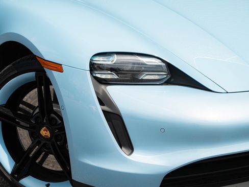 Certified 2023 Porsche Taycan 4S AWD/4WD image 38