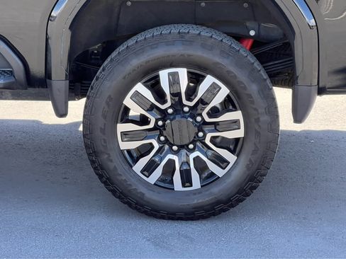Used 2025 GMC Sierra 3500 Denali Ultimate AWD/4WD image 14