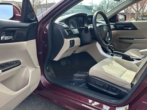 Used 2013 Honda Accord EX image 2