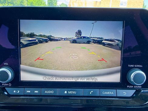 Used 2024 Nissan Pathfinder SV w/ Lighting Package (N92) AWD/4WD image 11