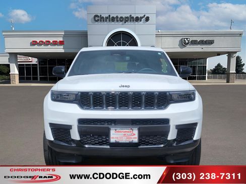 Used 2023 Jeep Grand Cherokee L Laredo AWD/4WD image 8