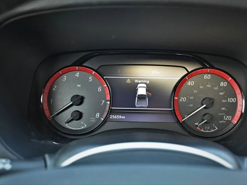 Used 2022 Nissan Frontier PRO-4X w/ Pro-4X Premium Package image 12