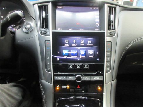 Used 2017 INFINITI Q60 2.0t image 37