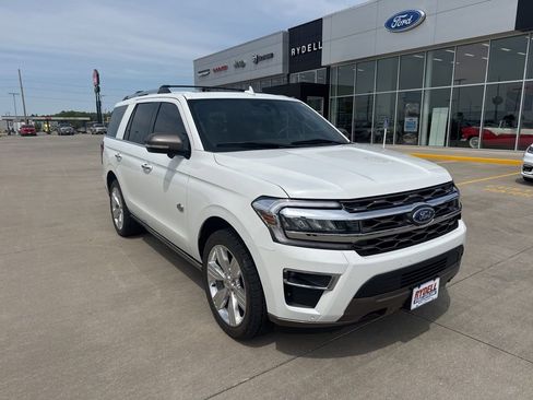 Used 2024 Ford Expedition King Ranch AWD/4WD image 3