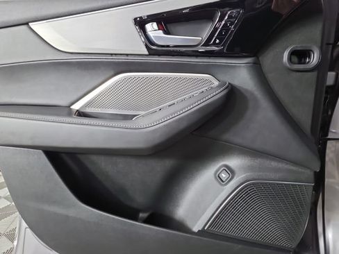 Used 2024 Acura MDX SH-AWD w/ Technology Package image 34