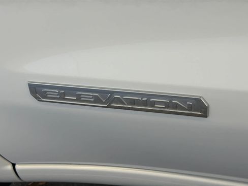 New 2026 GMC Sierra 1500 Elevation image 10