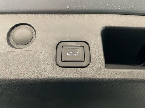 New 2026 Chevrolet Equinox LT w/ Convenience Package II FWD image 30