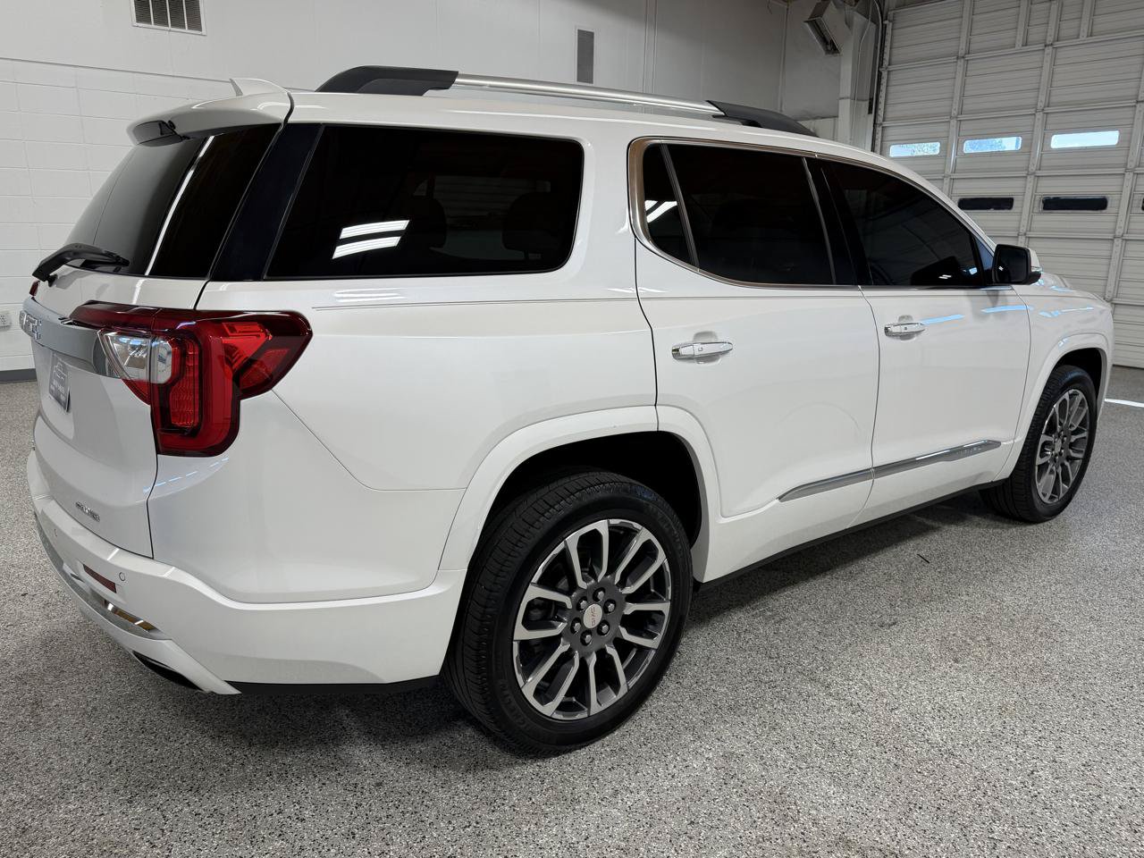 Used 2021 GMC Acadia Denali w/ Denali Ultimate Package AWD/4WD image 5