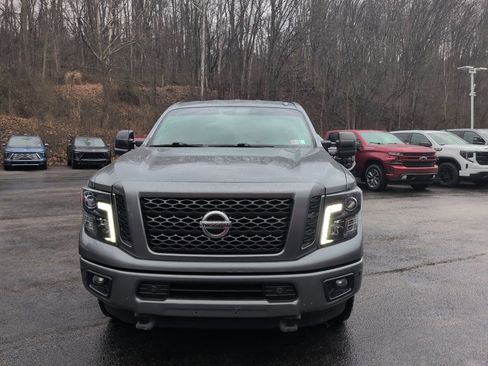 Used 2018 Nissan Titan SV w/ SV Convenience Package image 10