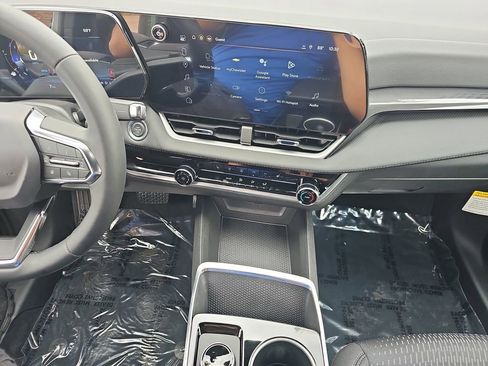 New 2026 Chevrolet Equinox LT FWD image 19