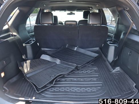 Used 2018 Ford Explorer XLT w/ Equipment Group 202A AWD/4WD image 30