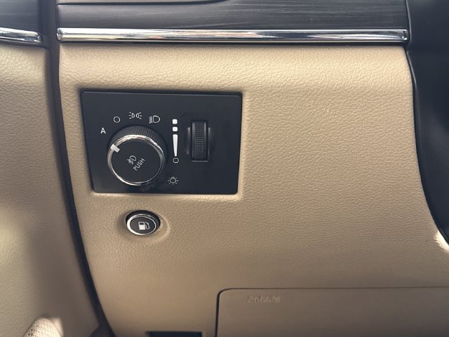 Used 2021 Jeep Grand Cherokee Limited w/ Premium Lighting Group AWD/4WD image 37