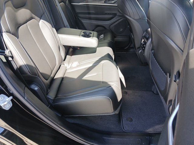 New 2027 Jeep Grand Cherokee Limited AWD/4WD image 23