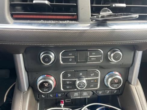 Used 2022 GMC Yukon SLT w/ SLT Luxury Package RWD image 9