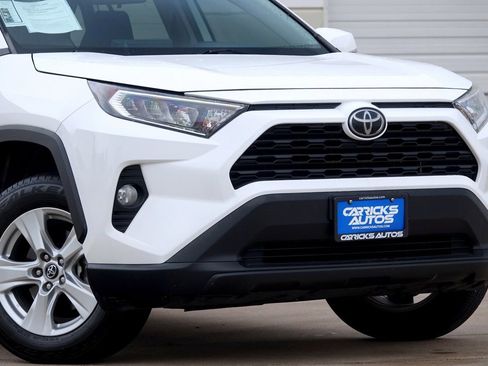 Used 2019 Toyota RAV4 XLE image 17
