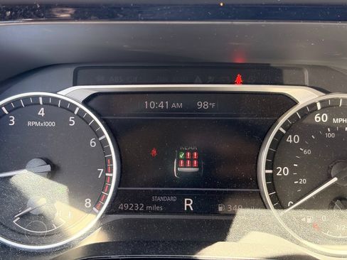 Certified 2025 Nissan Pathfinder SV FWD image 30
