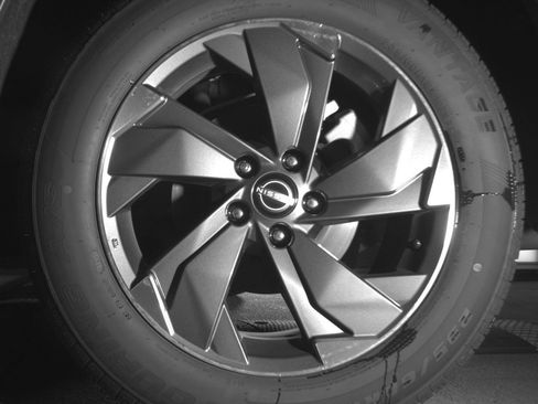 Used 2025 Nissan Rogue SV image 14