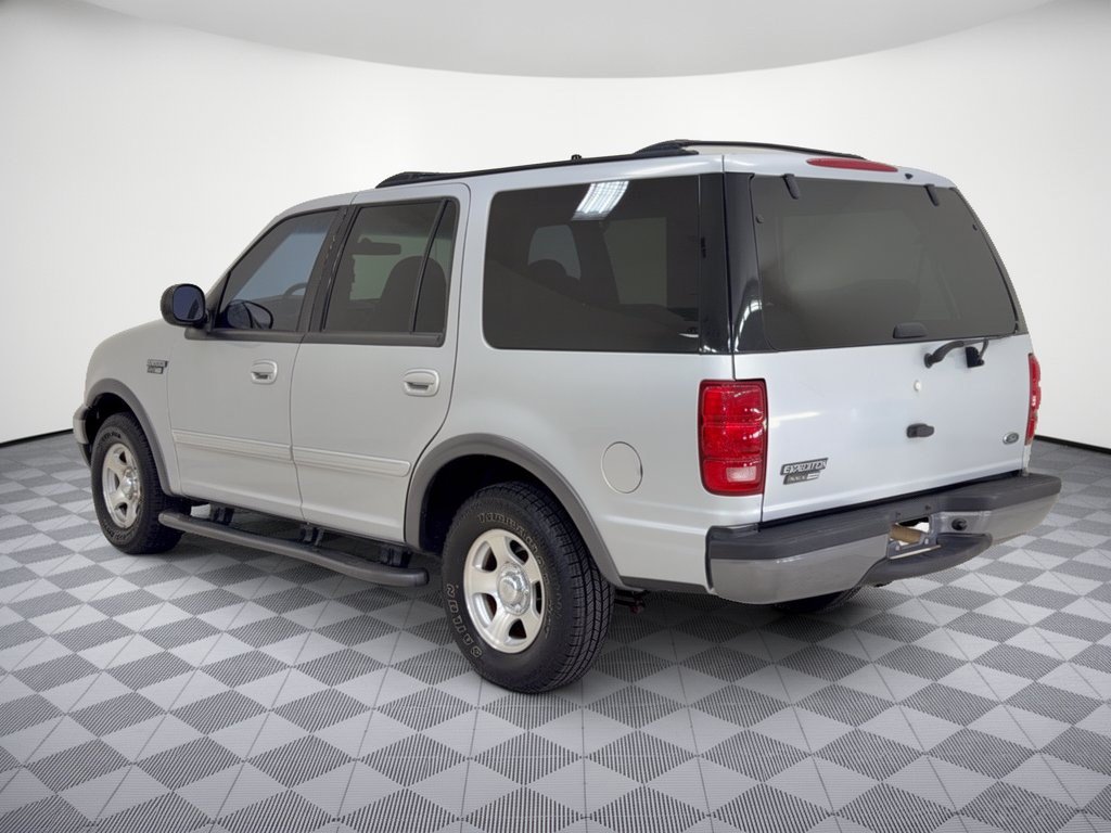Used 1999 Ford Expedition XLT RWD image 3