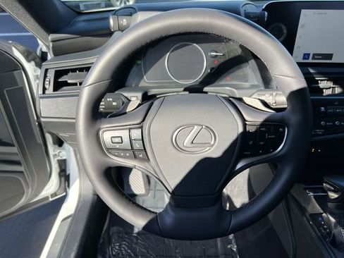 Used 2025 Lexus ES 300h w/ Premium Package image 12