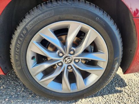 Used 2022 Toyota Avalon XLE FWD image 20