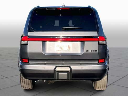 Used 2024 Lexus GX 550 image 4