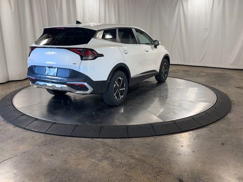 Certified 2025 Kia Sportage LX image 8
