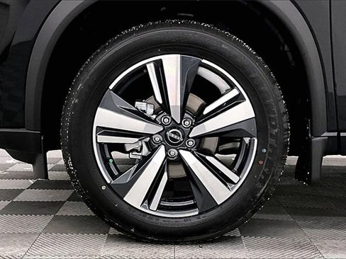 New 2025 Nissan Rogue SL image 12