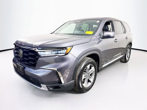 Used 2024 Honda Pilot EX-L image 3