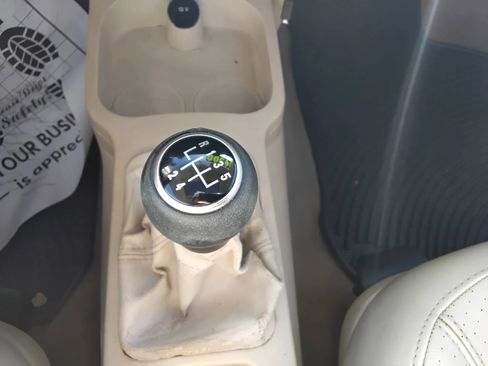 Used 2007 Volkswagen Beetle Coupe w/ Package 2 image 19