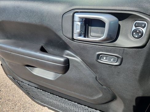 Used 2020 Jeep Gladiator Sport w/ Quick Order Package 24S image 6