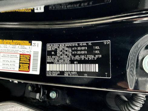 Used 2025 Toyota Grand Highlander AWD image 19