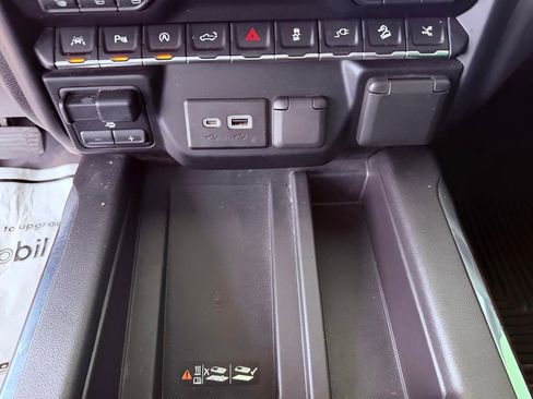 Used 2020 GMC Sierra 1500 Denali w/ Denali Ultimate Package image 33