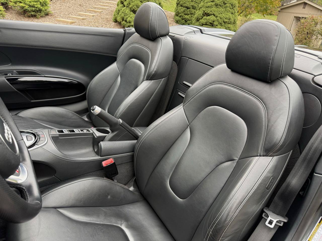 Used 2015 Audi R8 V8 w/ Full Leather Package AWD/4WD image 18