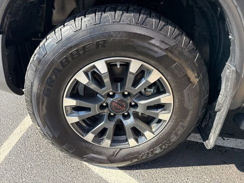 Used 2024 Nissan Titan PRO-4X w/ Pro-4x Convenience Package image 10