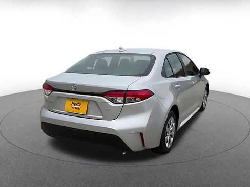 Used 2025 Toyota Corolla LE FWD image 9