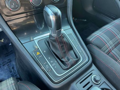 Used 2017 Volkswagen GTI S image 20