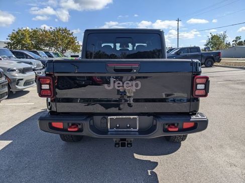 New 2026 Jeep Gladiator Rubicon w/ Steel Power Dome Hood Package AWD/4WD image 5