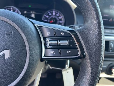 Certified 2023 Kia Forte LXS w/ LXS Technology Package image 16